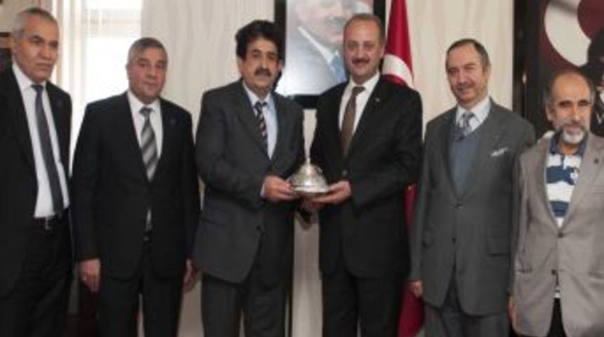 Başkan Akg&uuml;l, Esnaf Temsilcilerini Kabul Etti