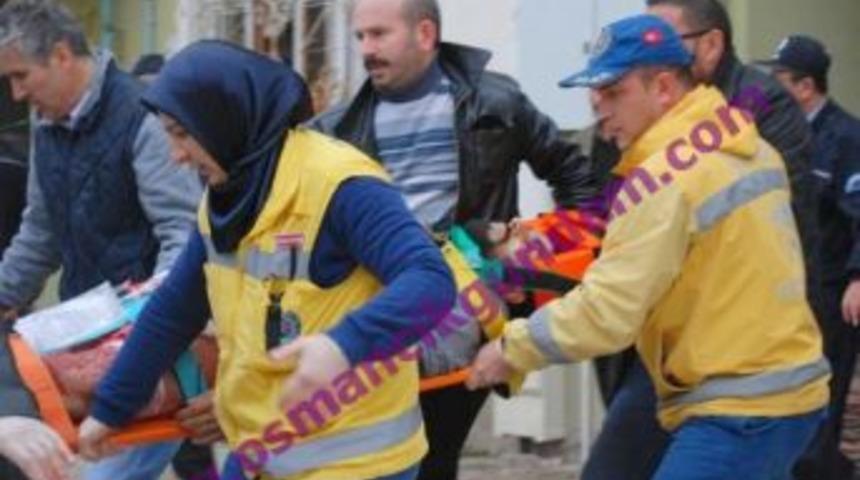 Pompalı t&uuml;fekle kendisini vurdu