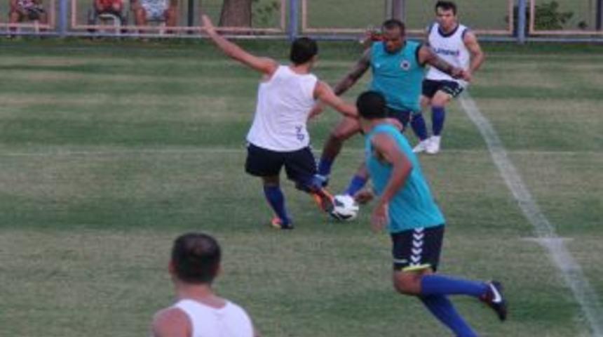 Mersin İdman Yurdu'nda Galatasaray Ma&ccedil;ı Hazırlıkları S&uuml;rd&uuml;r&uuml;yor