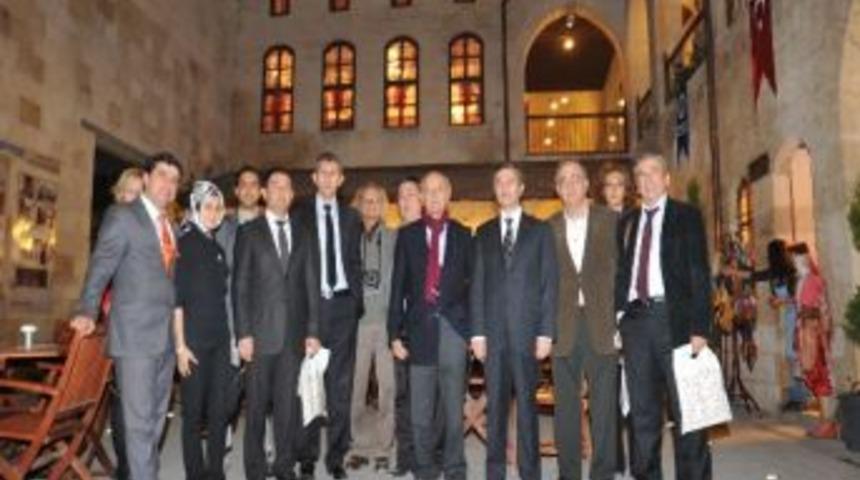 &Ccedil;ek&uuml;l Vakfı Başkanı Prof. Dr. Metin S&ouml;zen&rsquo;den Şahinbey Belediyesi&rsquo;ne &Ouml;vg&uuml;