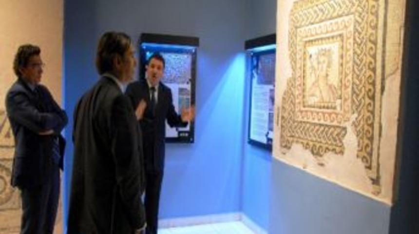 Garanti Bankası Genel M&uuml;d&uuml;r&uuml; &Ouml;zen, Sanko Holding&rsquo;i Ziyaret Etti