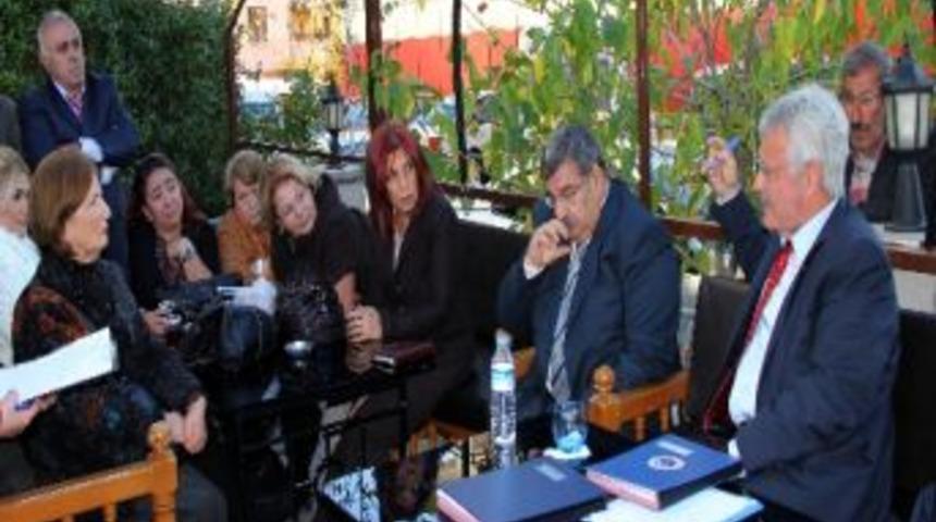 Kırkkonaklar Halkı B&uuml;lent Tanık'a Kucak A&ccedil;tı