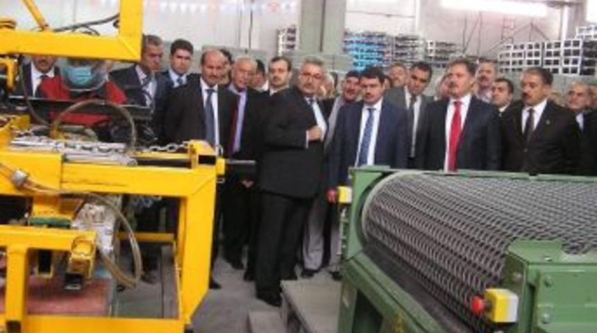 Malatya Belediyesi Esenlik Beton Elemanları Kilit Taşı Fabrikası D&uuml;zenlenen T&ouml;renle A&ccedil;ıldı