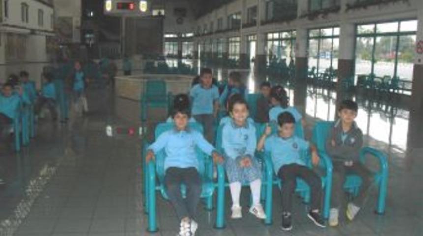 Bahar Koleji &Ouml;ğrencileri G&ouml;rerek &Ouml;ğreniyor