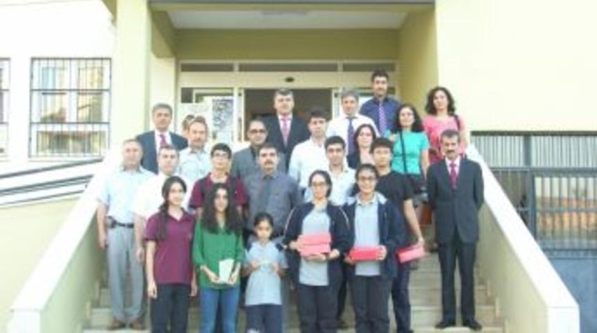 Bur&ccedil; &Ouml;ge'nin Başarılı &Ouml;ğrencilerine &Ouml;d&uuml;l
