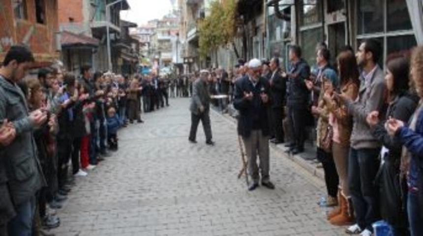 Mudurnu&rsquo;da &Ouml;ğrenciler Cuma Duası&rsquo;na Katıldı