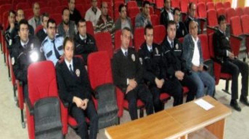 Araban&rsquo;daki Polislere İntiharları &Ouml;nleme Semineri