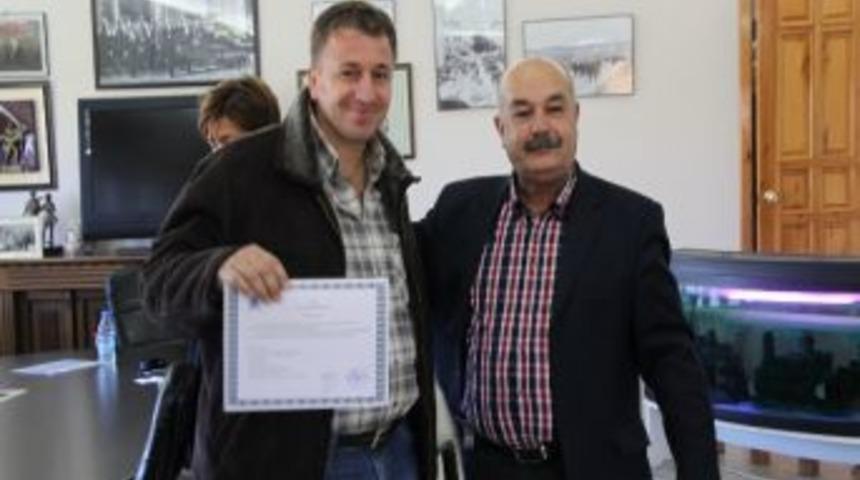 Didim&rsquo;de Evcil Hayvan &Uuml;reticileri Ve Satıcıları Sertifikalandırıldı