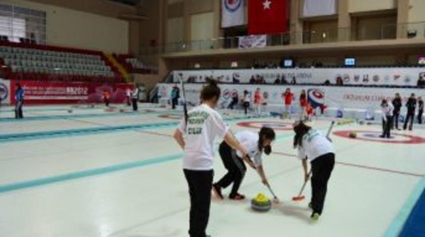 Curling Ligi Başladı
