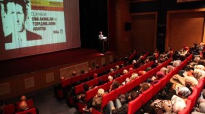 &ldquo;d&uuml;nyada Dini Akımlar Ve Toplumların Arayışı&rdquo; Konferansı Ger&ccedil;ekleştirildi