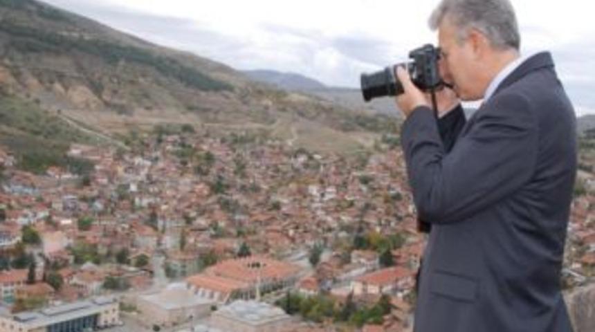 Fotoğraf Tutkunu Vali