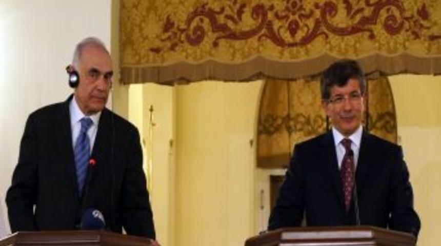 Dışişleri Bakanı Davutoğlu: NATO'dan Patriot F&uuml;zesi Talebimiz Olmadı