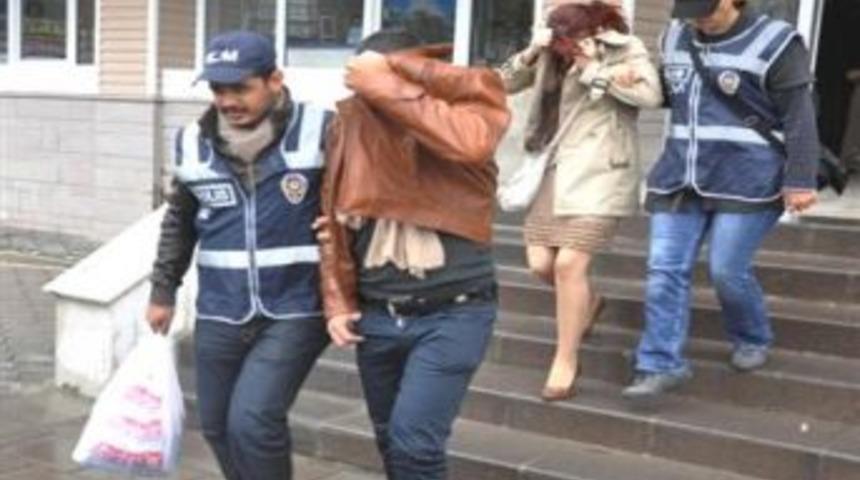 Rumen &Ccedil;ifti Balayında Sahte Kartla Alışveriş Ayırdı