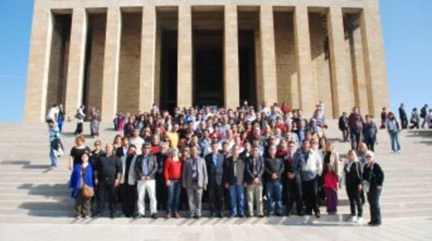 Kuaf&ouml;rler ATA'nın huzurunda