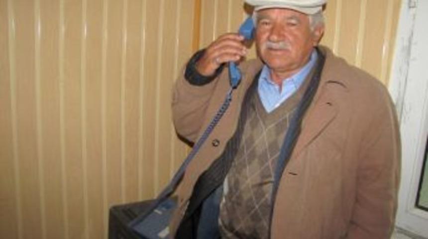 10 Aydır Konuşamadıkları Telefonların Sabit &Uuml;cretlerini &Ouml;d&uuml;yorlar