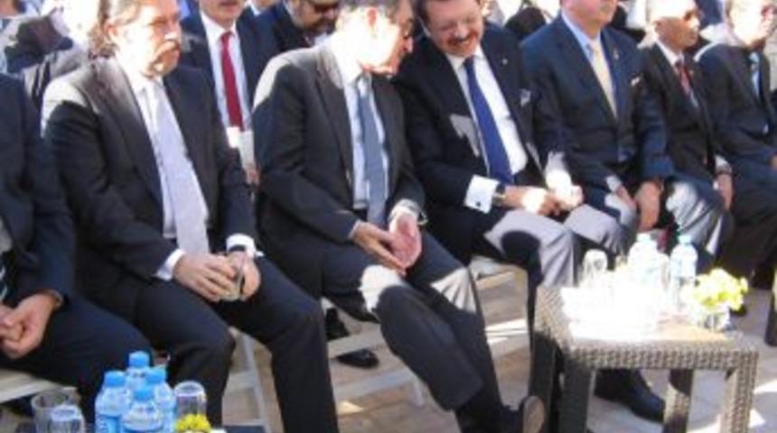 Bakan G&uuml;nay: Yunanistan'ın 2,5 Katı, Mısır'ın 3 Katı Turisti Ağırlıyoruz