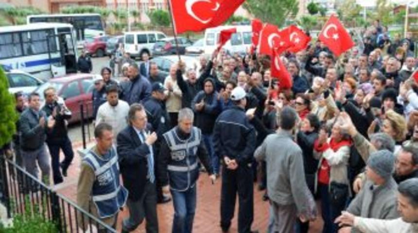 Ayvalık Belediyesi Operasyonunda 4 Kişi Tutuklandı