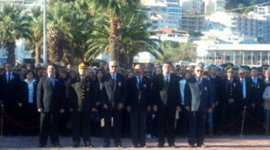 Atat&uuml;rk &Ouml;l&uuml;m Yıld&ouml;n&uuml;m&uuml;nde Kuşadası'nda Da Anıldı