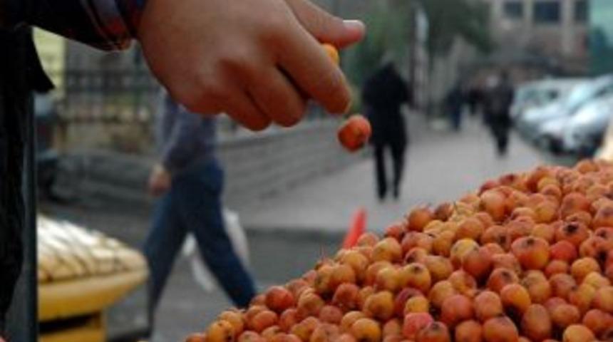Erzurumlu İla&ccedil; Niyetine Alı&ccedil; T&uuml;ketiyor