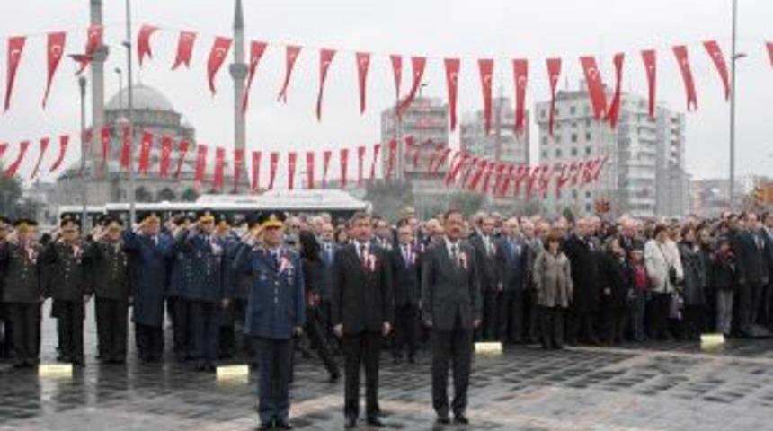 Kayseri&rsquo;de Atat&uuml;rk T&ouml;renlerle Anıldı
