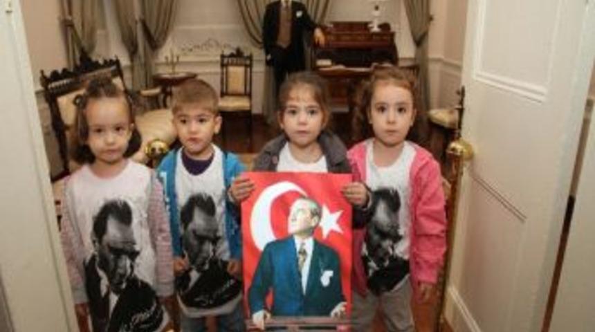 Karşıyaka, Atat&uuml;rk&rsquo;&uuml; 74. &Ouml;l&uuml;m Yıl D&ouml;n&uuml;m&uuml;nde &Ccedil;eşitli Etkinliklerle Andı