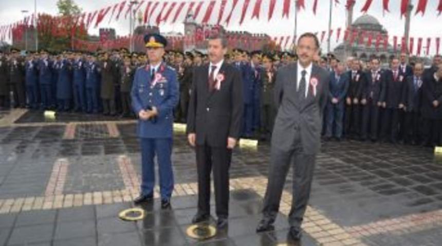 Cumhuriyet'in Kurucusu 74. Yılda Anıldı