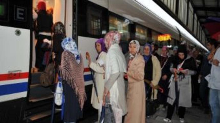 Altındağlı Kadınlardan Hızlı Tren İle Konya &Ccedil;ıkarması