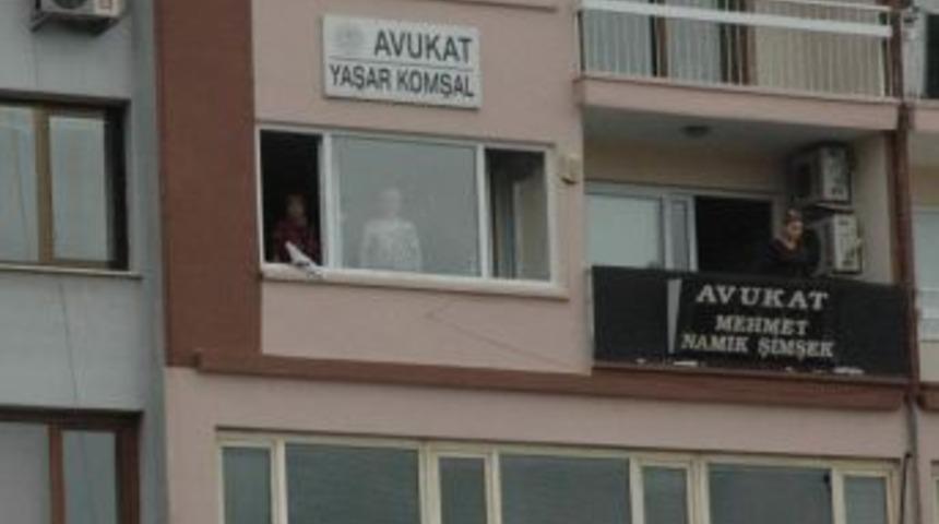 Herkes İşini Bıraktı, 'ata'sı İ&ccedil;in Saygı Duruşunda Bulundu