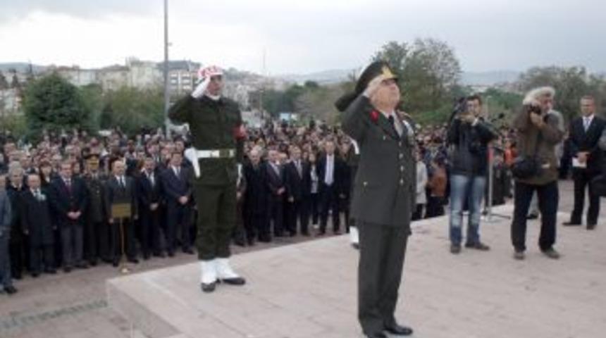 Atat&uuml;rk &Ouml;l&uuml;m&uuml;n&uuml;n 74. Yıld&ouml;n&uuml;m&uuml;nde Balıkesir'de De Anıldı