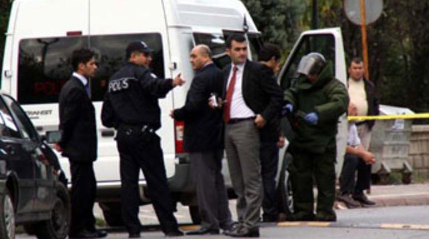 Poşetinden patlayıcı &ccedil;ıktı