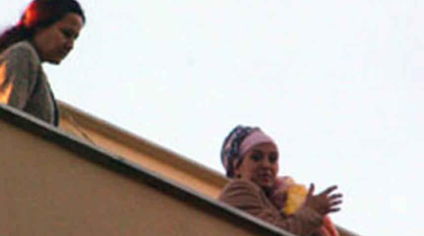 35 g&uuml;nl&uuml;k bebeği itfaiye kurtardı