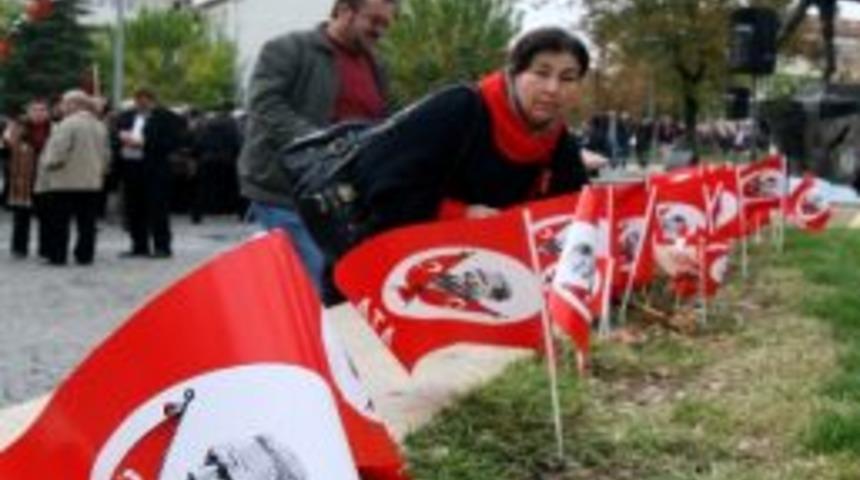 Uşak&rsquo;ta Atat&uuml;rk&rsquo;&uuml; Anma T&ouml;reni