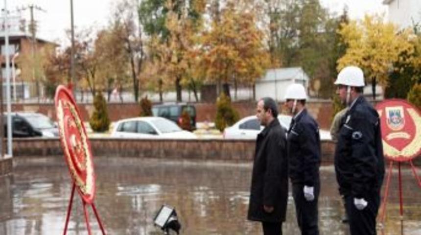 Ahlat&rsquo;ta 10 Kasım Atat&uuml;rk&rsquo;&uuml; Anma Programı