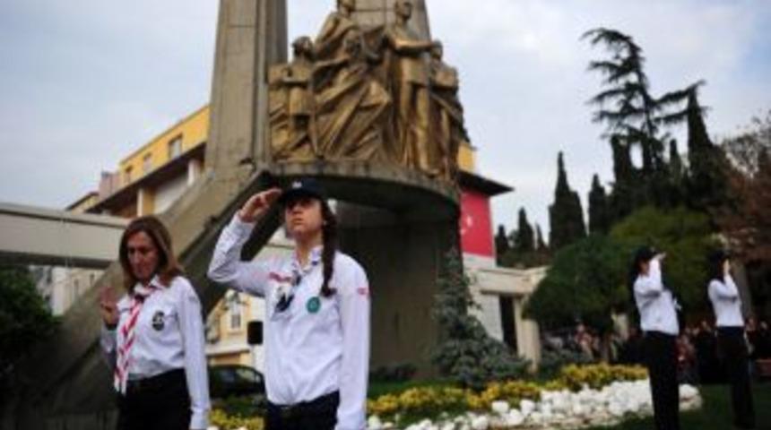 Boğaz K&ouml;pr&uuml;s&uuml;nde Atat&uuml;rk'&uuml; Andılar