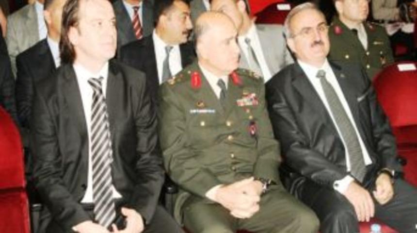 Van&rsquo;da 10 Kasım Anma T&ouml;reni