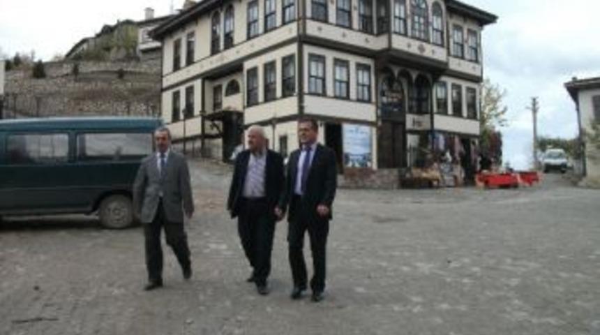 Başbakanlık M&uuml;şaviri Şahin Sakarya&rsquo;da