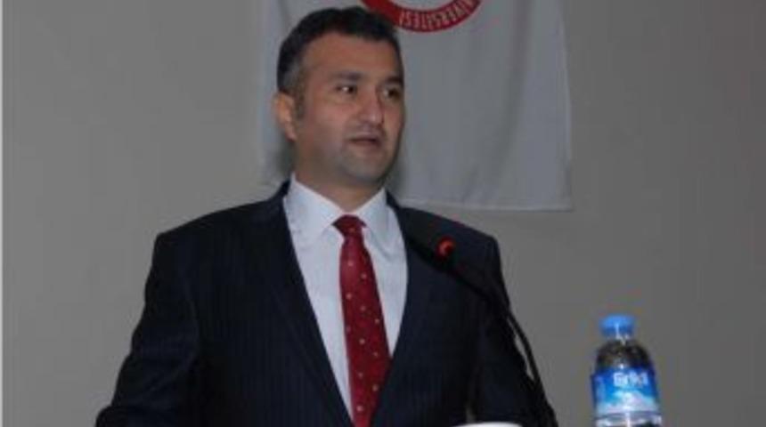 Yargıtay &Uuml;yesi Hukuk Fak&uuml;ltesi &Ouml;ğrencilerine Konferans Verdi