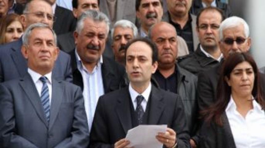 Bdp&rsquo;li Başkanlardan A&ccedil;lık Grevine Destek