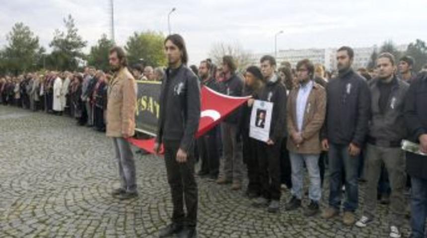 Uludağ &Uuml;niversitesi &Ouml;ğrencileri Atat&uuml;rk'&uuml; Minnetle Andı