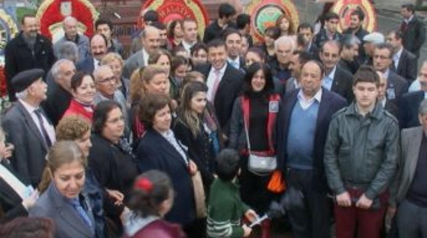 Chp'liler Atat&uuml;rk Anıtı'na &Ccedil;elenk Sunup Basın A&ccedil;ıklaması Yaptı