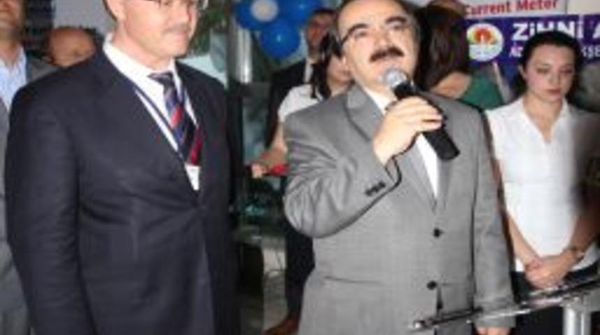 Vali Coş'u 'gururlandıran' A&ccedil;ılış