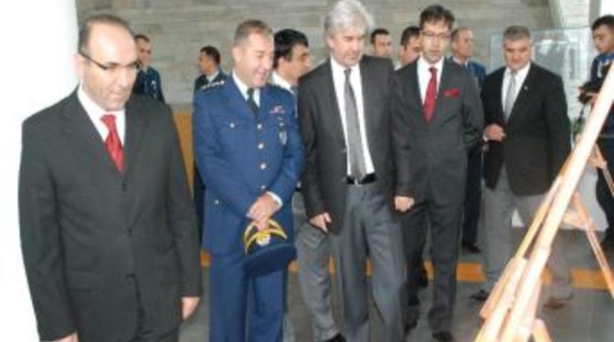 Akhisar Atat&uuml;rk'&uuml; Andı