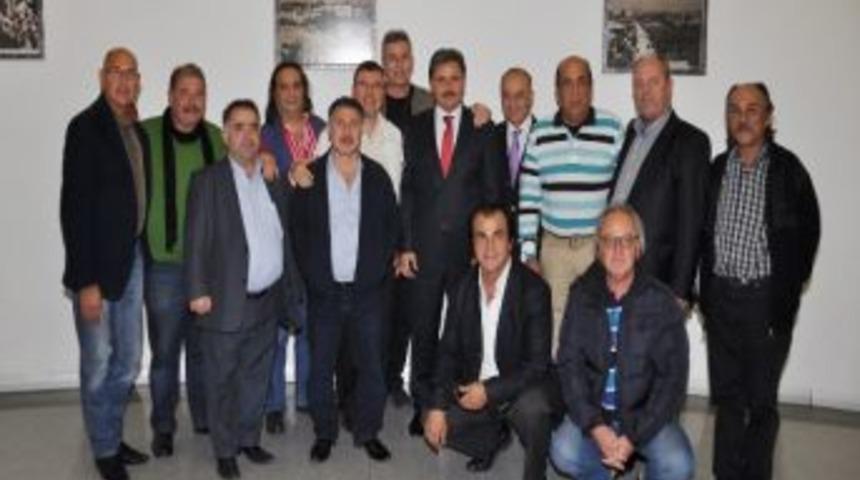 'hababam Sınıfı'ndan Belediye Başkanı &Ccedil;akır'a Ziyaret