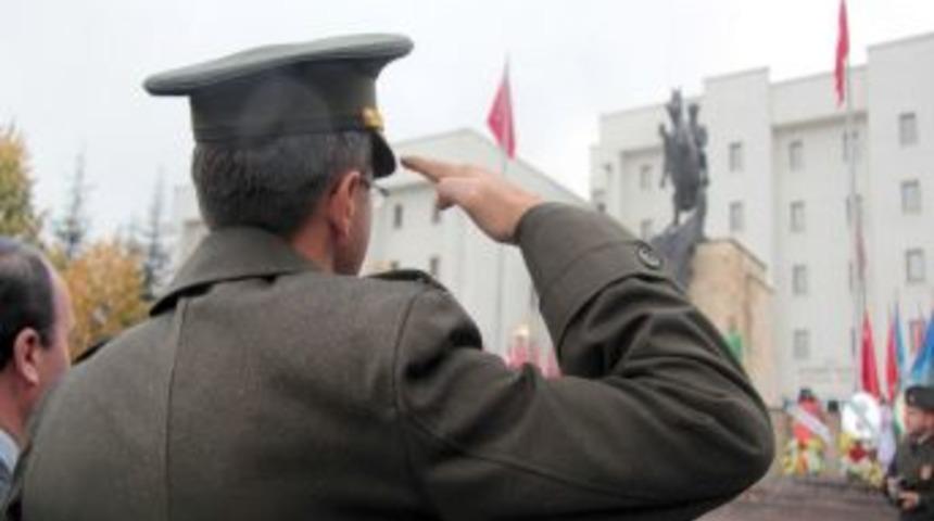 Atat&uuml;rk, &Ouml;l&uuml;m&uuml;n&uuml;n 74. Yıld&ouml;n&uuml;m&uuml;nde Nevşehir'de T&ouml;renlerle Anıldı