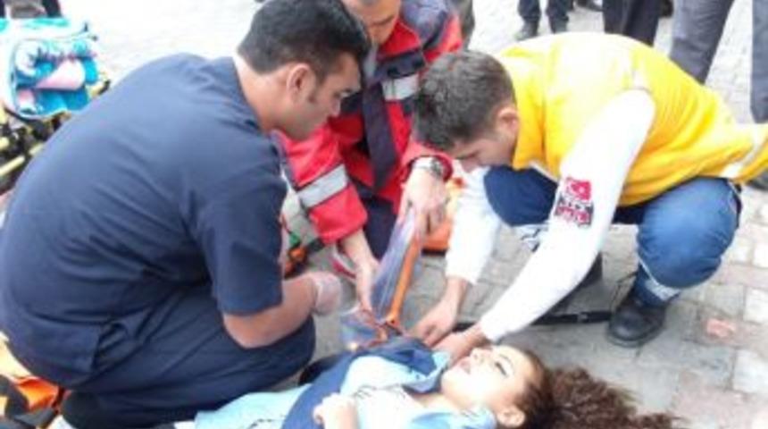 Demirci'de Elektrikli Bisiklet Kazası: 1 Yaralı