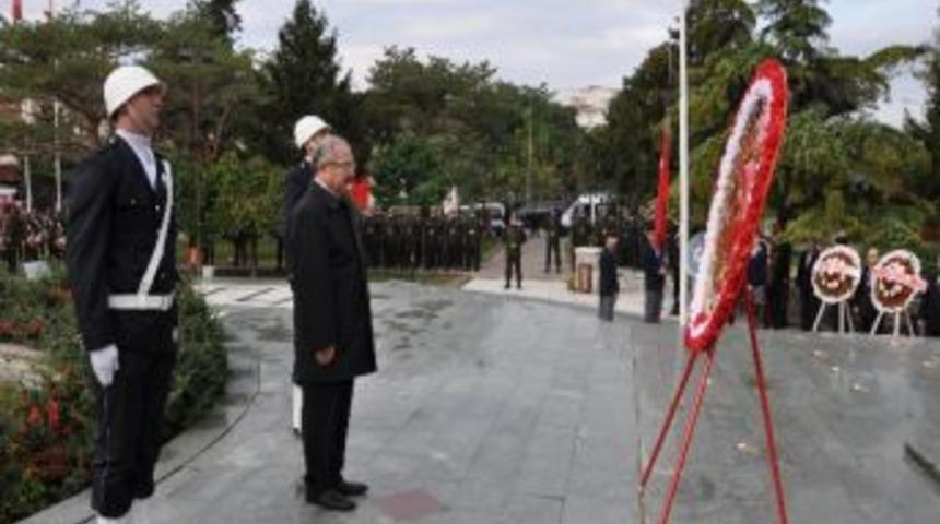 B&uuml;y&uuml;k &Ouml;nder Mustafa Kemal Atat&uuml;rk'&uuml;n Vefatının 74. Yılı