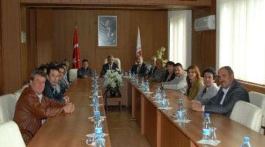 Yatağan Ak Parti&rsquo;den Yeni M&uuml;d&uuml;re Ziyaret