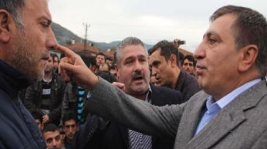 K&ouml;yl&uuml;lerden Tabutlu Yol Eylemi