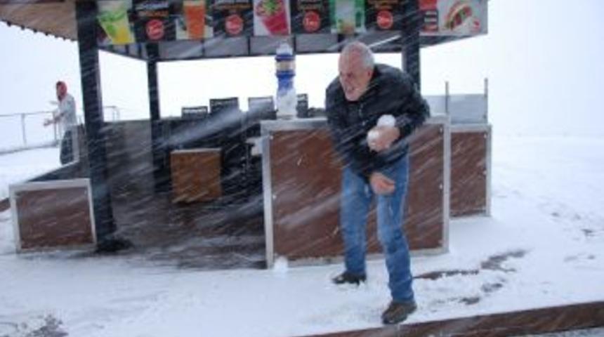Antalya&rsquo;ya Mevsimin Ilk Karı Yağdı