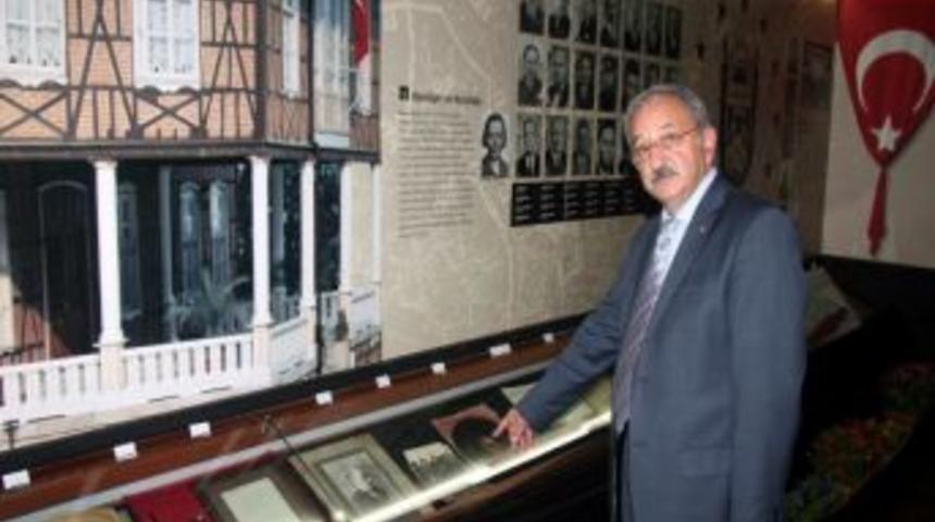 Atat&uuml;rk&rsquo;&uuml;n Eşyaları Kent M&uuml;zesi&rsquo;nde Sergileniyor